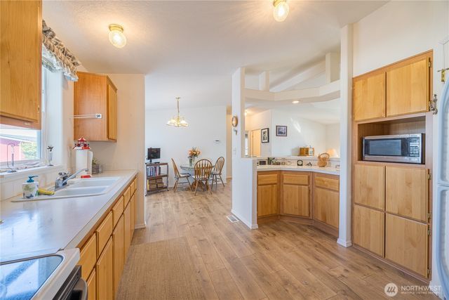 541 N 7th, Sequim, WA 98382