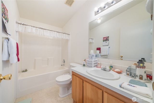 541 N 7th, Sequim, WA 98382