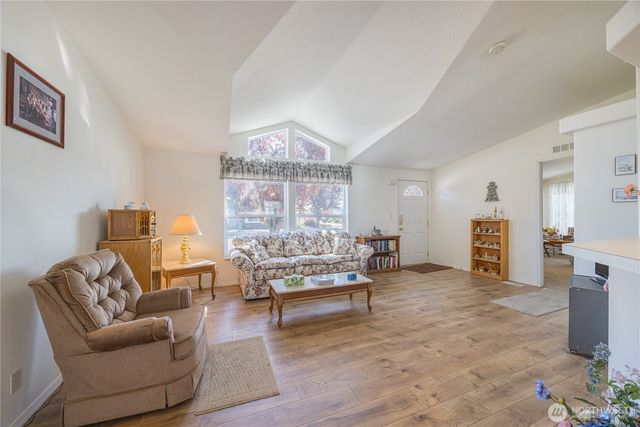 541 N 7th, Sequim, WA 98382
