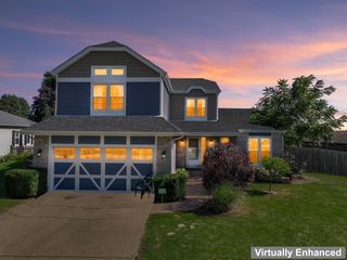 5004 Glenbrook Trail W, Mchenry, IL 60050