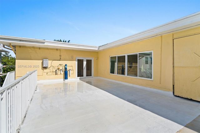 1925 Calais Drive 6, Miami Beach, FL 33141