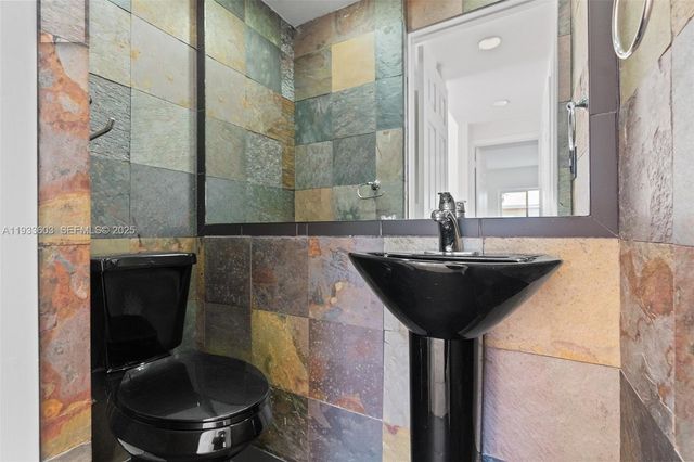 1925 Calais Drive 6, Miami Beach, FL 33141