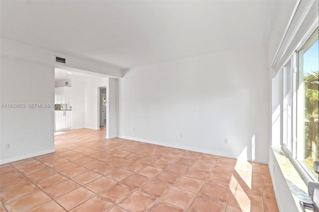 1925 Calais Drive 6, Miami Beach, FL 33141