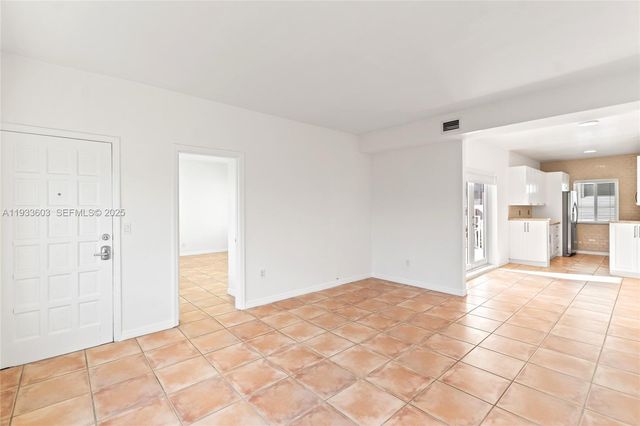 1925 Calais Drive 6, Miami Beach, FL 33141