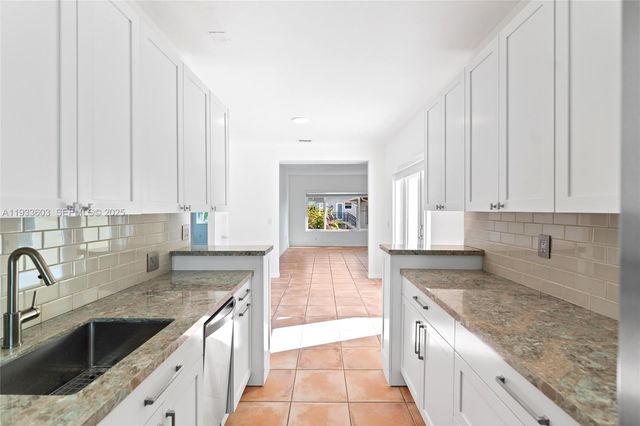 1925 Calais Drive 6, Miami Beach, FL 33141