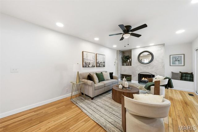 1323 Woodpath Drive, Florissant, MO 63031