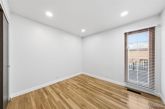 1323 Woodpath Drive, Florissant, MO 63031