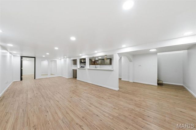 1323 Woodpath Drive, Florissant, MO 63031