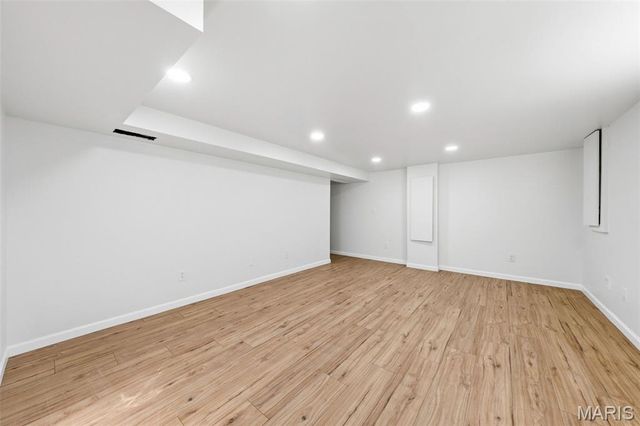 1323 Woodpath Drive, Florissant, MO 63031