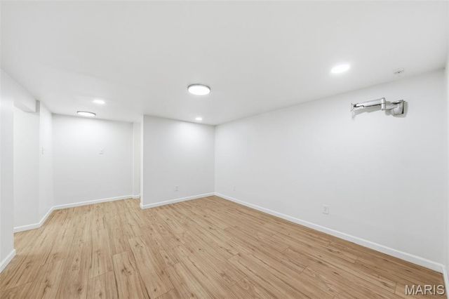 1323 Woodpath Drive, Florissant, MO 63031