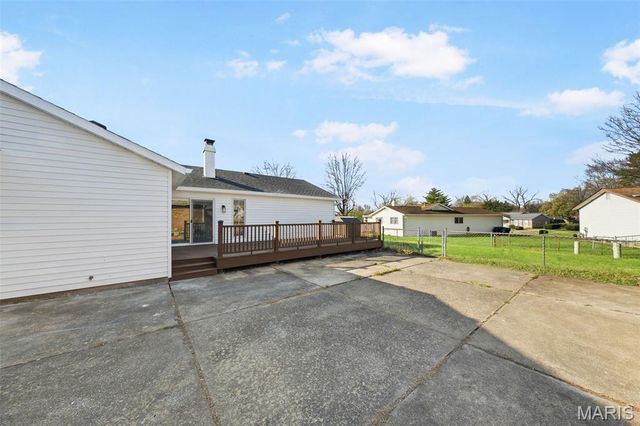 1323 Woodpath Drive, Florissant, MO 63031