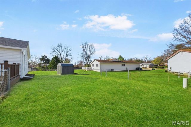 1323 Woodpath Drive, Florissant, MO 63031