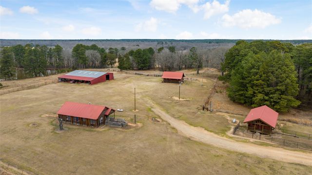 170 CR 2180, Clarksville, TX 75421