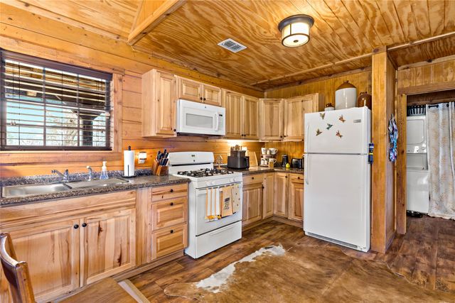 170 CR 2180, Clarksville, TX 75421