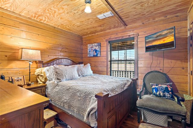 170 CR 2180, Clarksville, TX 75421