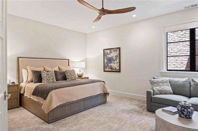 2004 W 114th Street, Leawood, KS 66211