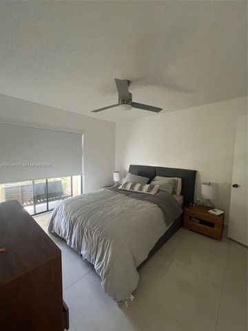 550 S Park Rd 14-8, Hollywood, FL 33021