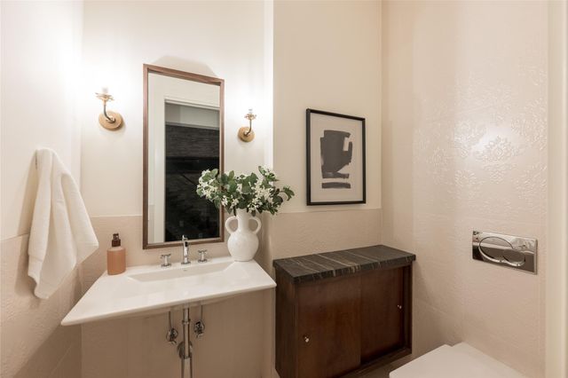 309 Glenwood Drive, Houston, TX 77007