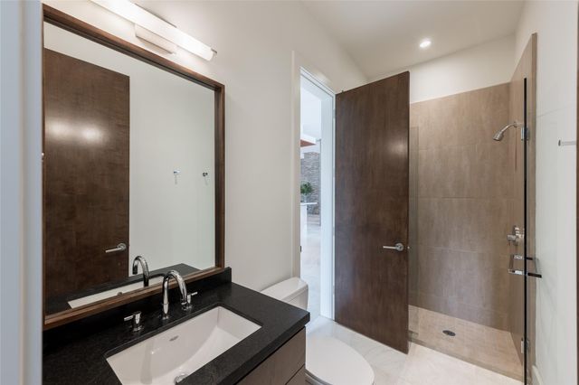 309 Glenwood Drive, Houston, TX 77007