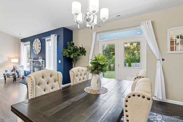 8208 Steamboat Island Road NW, Olympia, WA 98502