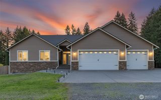 8208 Steamboat Island Road NW, Olympia, WA 98502