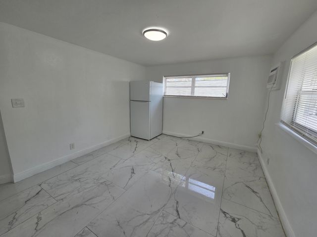 844 NE 17TH Way 2, Fort Lauderdale, FL 33304