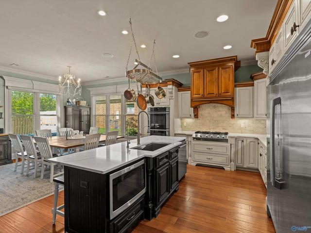 203 Coach Lamp Drive, Madison, AL 35758