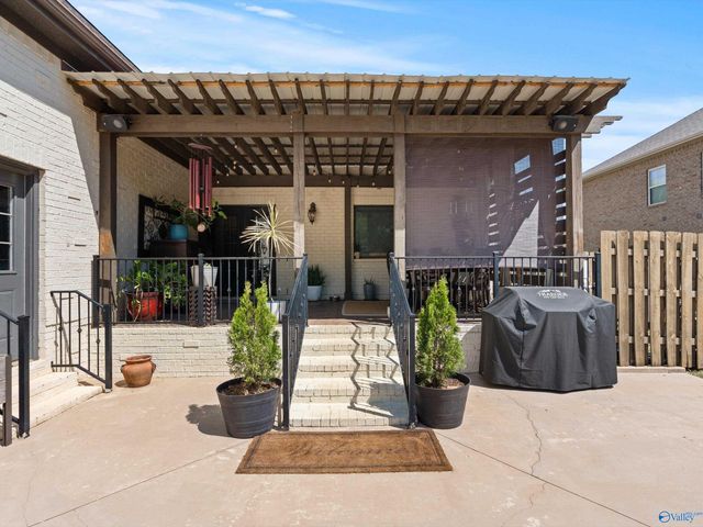 203 Coach Lamp Drive, Madison, AL 35758