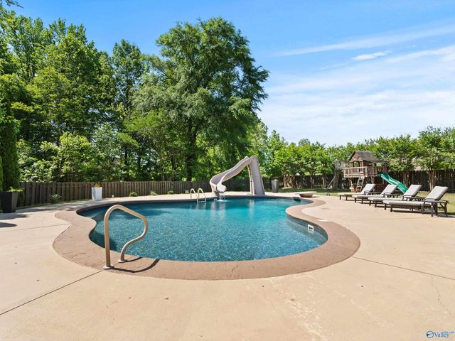 203 Coach Lamp Drive, Madison, AL 35758