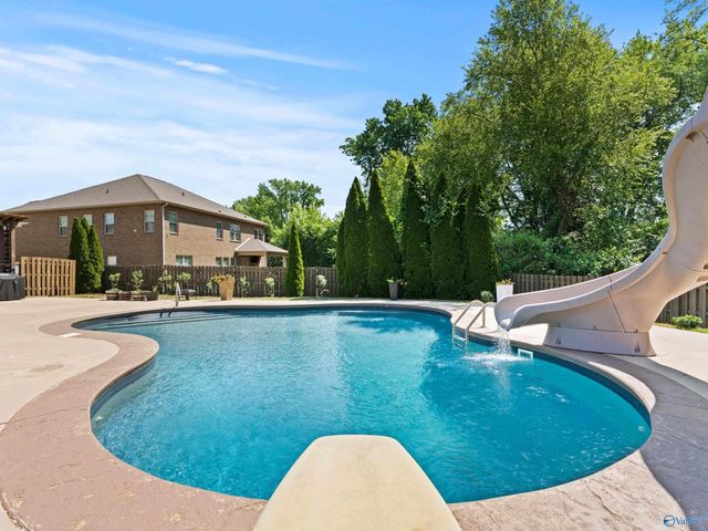 203 Coach Lamp Drive, Madison, AL 35758