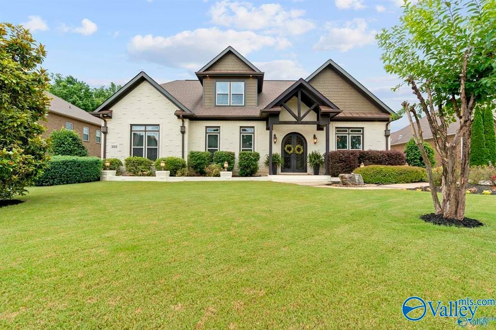 203 Coach Lamp Drive, Madison, AL 35758