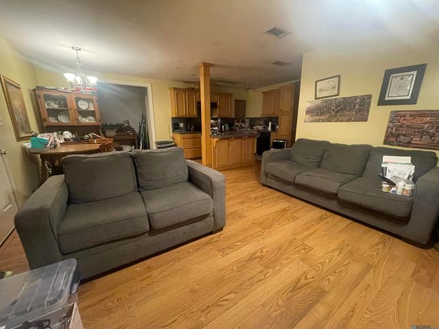 30700 Country Club Ln, Denham Springs, LA 70726