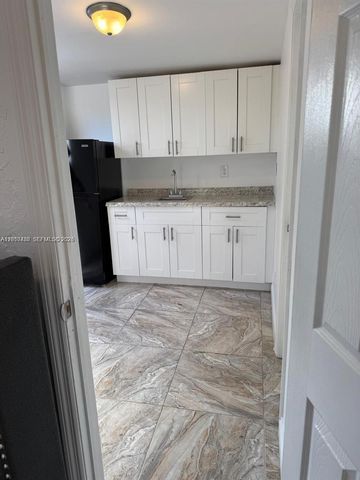 16920 NW 40th Avenue D, Miami Gardens, FL 33055