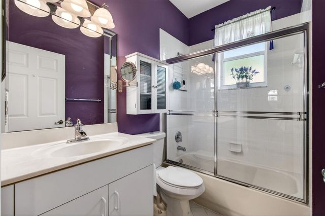 6453 Emerald Breeze Way, Boynton Beach, FL 33437