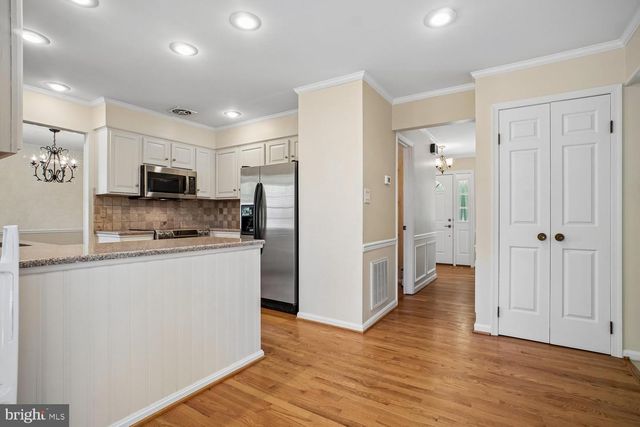 5303 DUNLEIGH CT, Burke, VA 22015