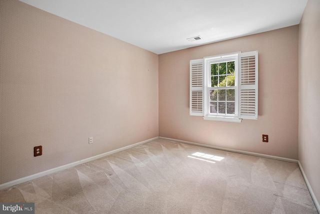 5303 DUNLEIGH CT, Burke, VA 22015