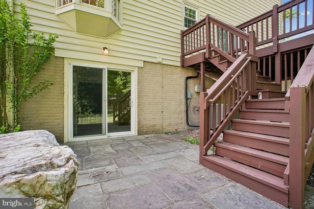 5303 DUNLEIGH CT, Burke, VA 22015