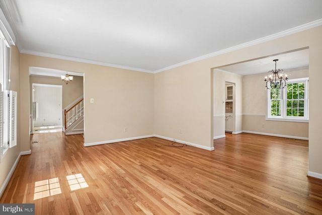 5303 DUNLEIGH CT, Burke, VA 22015
