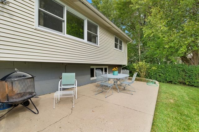 851 Glenview Avenue, Mundelein, IL 60060