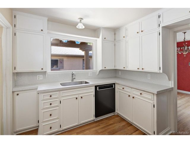 1801 East St, Golden, CO 80401