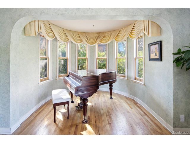 1801 East St, Golden, CO 80401
