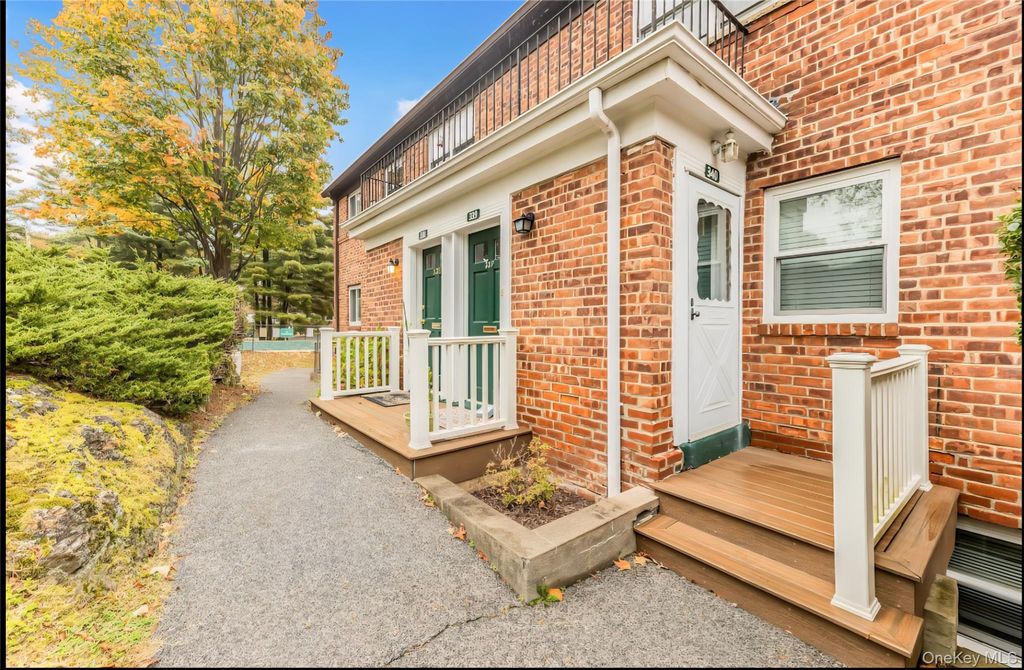 14 Fieldstone Drive 340, Hartsdale, NY 10530