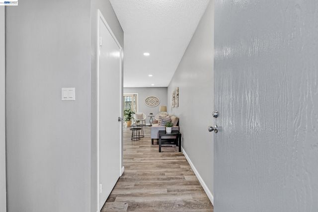 752 Woodgate Ct, San Leandro, CA 94579