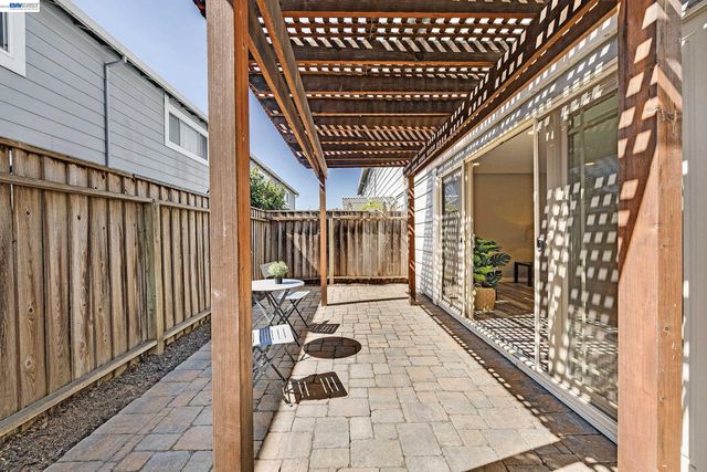 752 Woodgate Ct, San Leandro, CA 94579