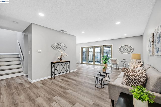 752 Woodgate Ct, San Leandro, CA 94579