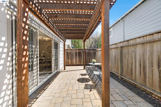 752 Woodgate Ct, San Leandro, CA 94579