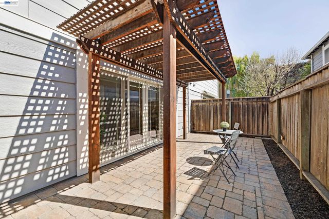 752 Woodgate Ct, San Leandro, CA 94579