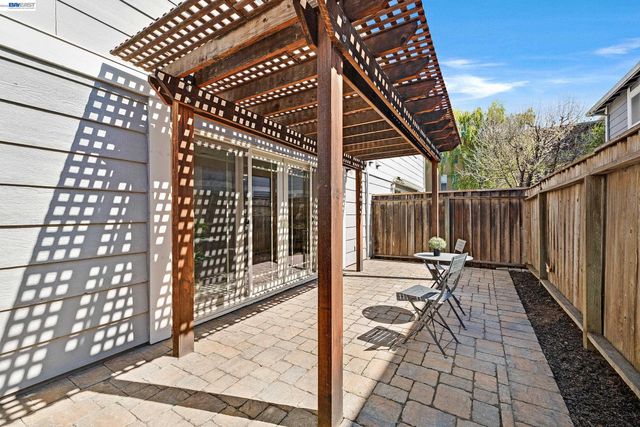 752 Woodgate Ct, San Leandro, CA 94579