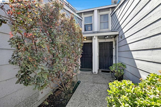 752 Woodgate Ct, San Leandro, CA 94579