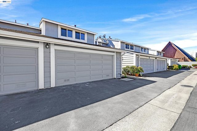 752 Woodgate Ct, San Leandro, CA 94579